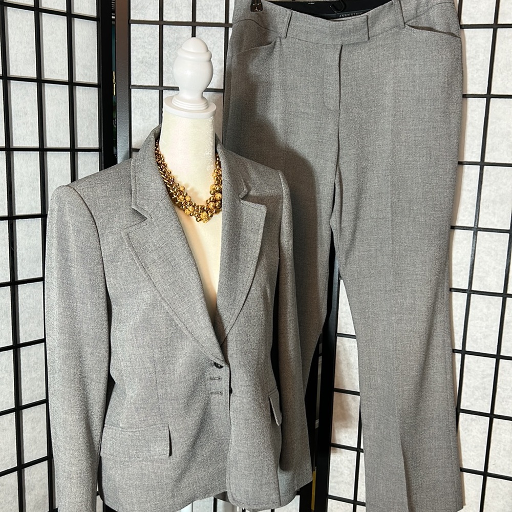 Anne Klein 10p Pants Suit / Women's Gray Blazer and Pants Set - Picture 2 of 10
